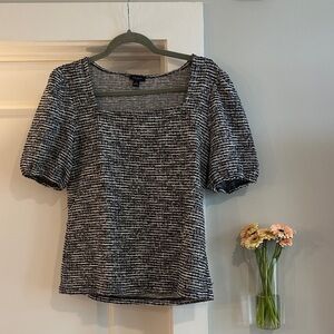 Ann Taylor Black and White Textured Blouse 🖤